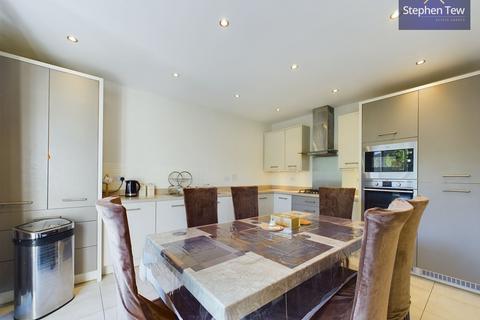 5 Clinker Close, Poulton-le-fylde, FY6 7XH