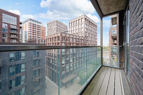 2 bedroom apartment for sale, Ambassador Building, Embassy Gardens, Nine Elms, SW8