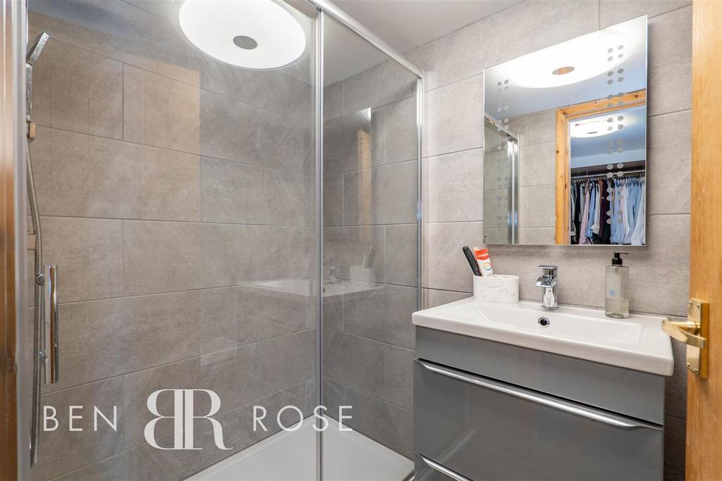 Master Ensuite