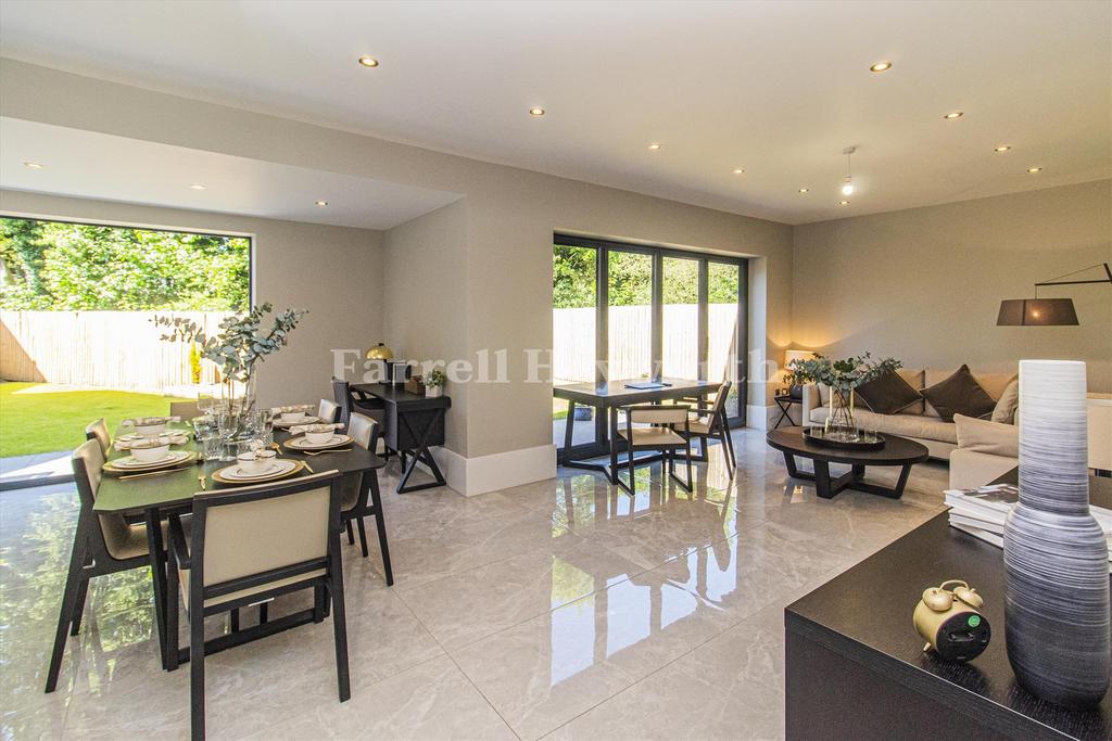 Kitchen Family Room