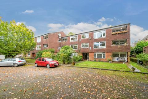 2 bedroom flat for sale, Heather Way, Surrey GU26