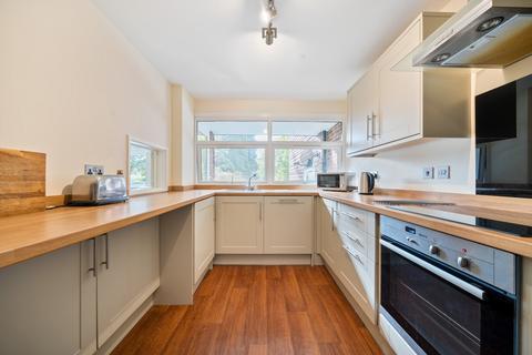 2 bedroom flat for sale, Heather Way, Surrey GU26