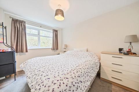 2 bedroom flat for sale, Heather Way, Surrey GU26