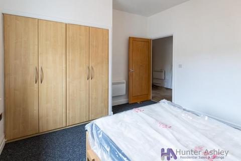 2 bedroom flat to rent, The Cedars, Cedar Avenue, Hazlemere HP15