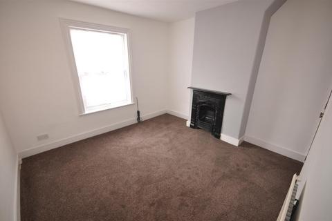 2 bedroom house to rent, Salisbury Road, Watford WD24