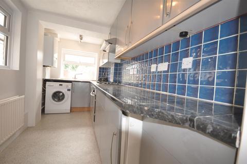 2 bedroom house to rent, Salisbury Road, Watford WD24