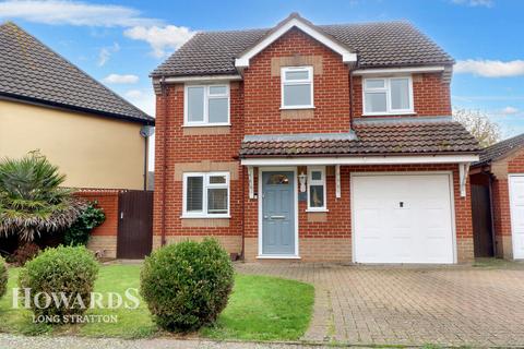 4 bedroom detached house for sale, Bryony Way, Attleborough