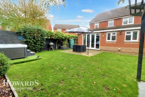 4 bedroom detached house for sale, Bryony Way, Attleborough