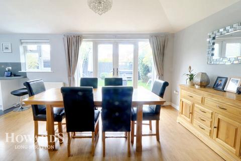 6 Bryony Way, Attleborough, NR17 1QL