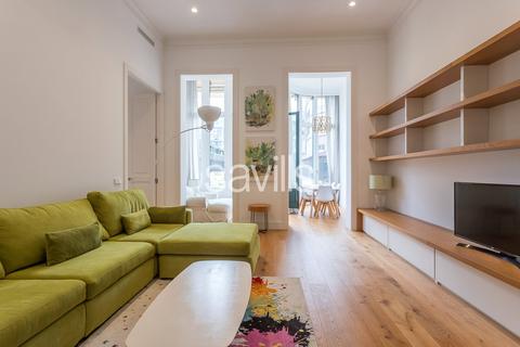 3 bedroom apartment, Flat For Sale In Eixample, Eixample, Barcelona