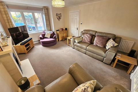 4 Chadstone Close, Shirley, Solihull, B90 4YX