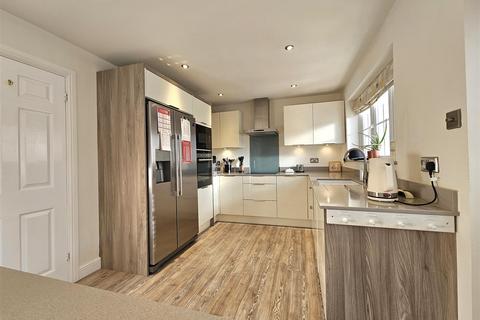 4 Chadstone Close, Shirley, Solihull, B90 4YX