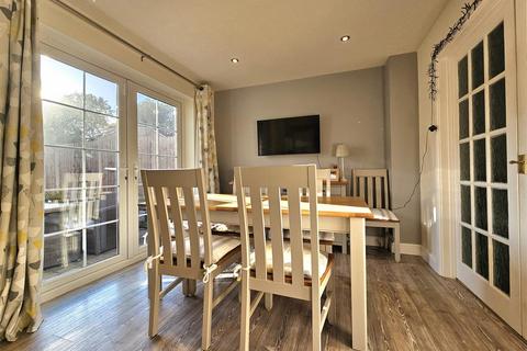 4 Chadstone Close, Shirley, Solihull, B90 4YX