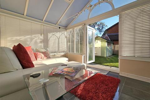 4 Chadstone Close, Shirley, Solihull, B90 4YX