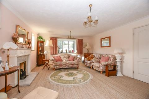 4 bedroom detached house for sale, Foxglove Close, Berkshire RG41