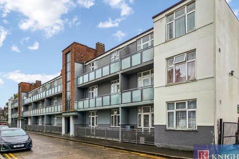 2 bedroom flat for sale, Angel Close, London, ., N18 2UA