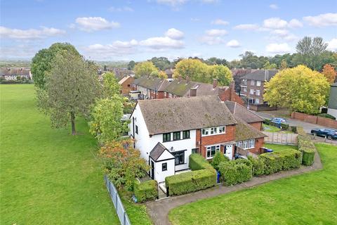 35 Teviot Avenue, Aveley, South Ockendon, RM15 4QD