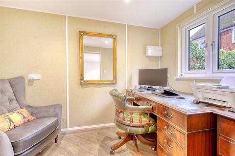 35 Teviot Avenue, Aveley, South Ockendon, RM15 4QD