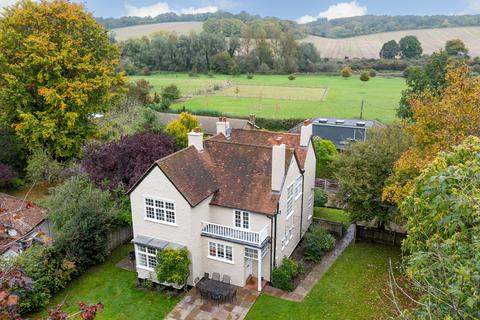 5 bedroom detached house for sale, Tring Road (access via Dudswell Lane), Dudswell, Berkhamsted HP4