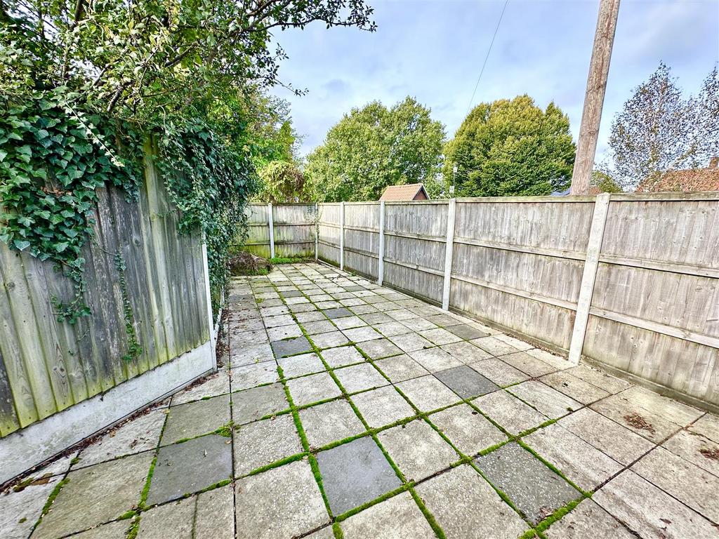 Garden beyond the garage