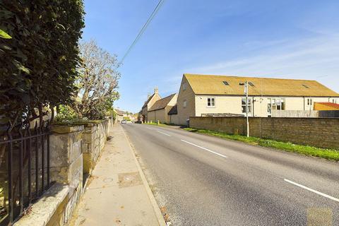 4 bedroom terraced house for sale, The Long Barn Mews, Stamford PE9