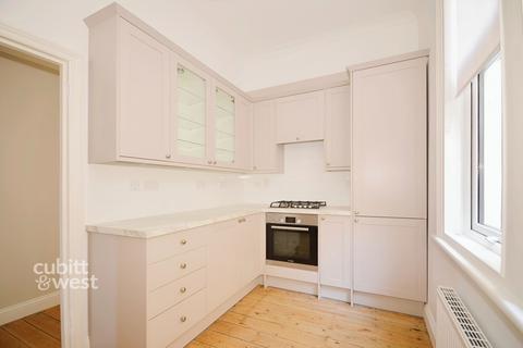 2 bedroom apartment to rent, Cromwell Road Hove BN3