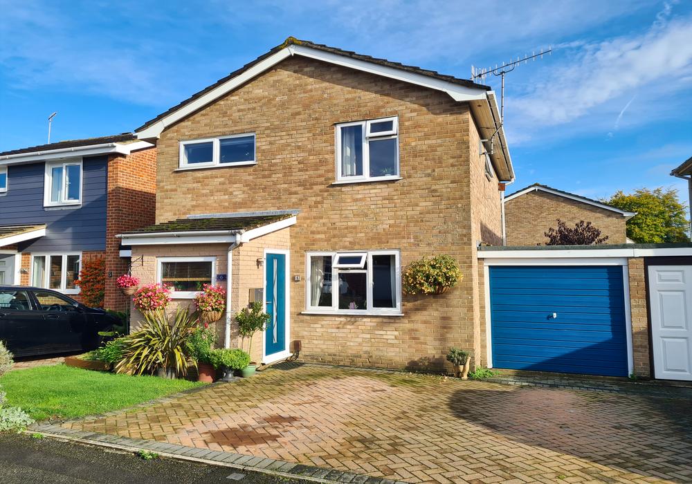 Buckland Gardens, Calmore SO40 4 bed link detached house for sale £