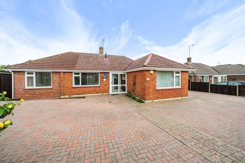 3 bedroom detached bungalow for sale, Buckland Avenue, Basingstoke