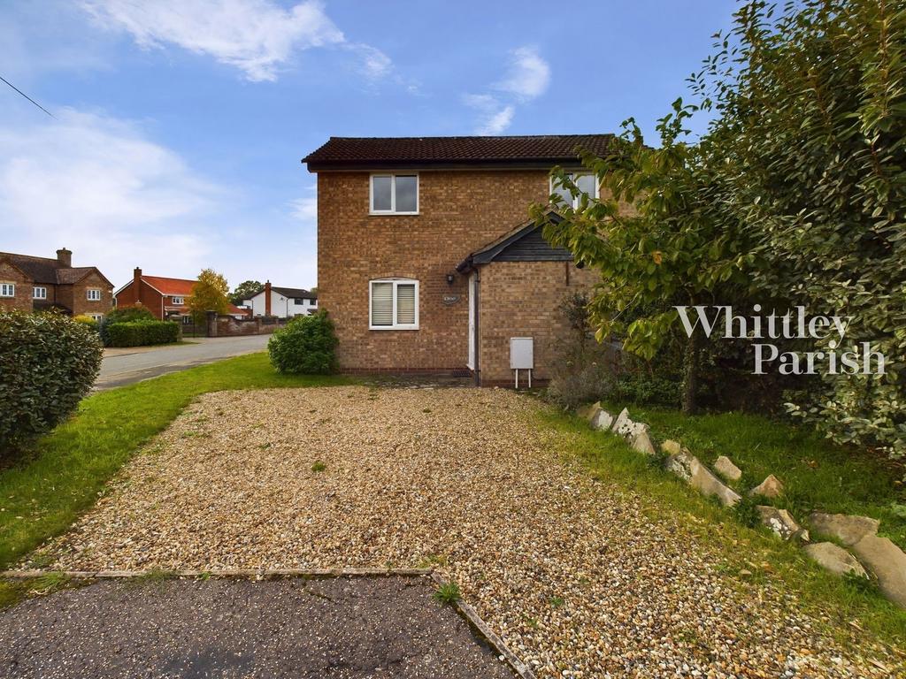 Sandstone Way, Roydon, Diss 3 bed detached house for sale £375,000