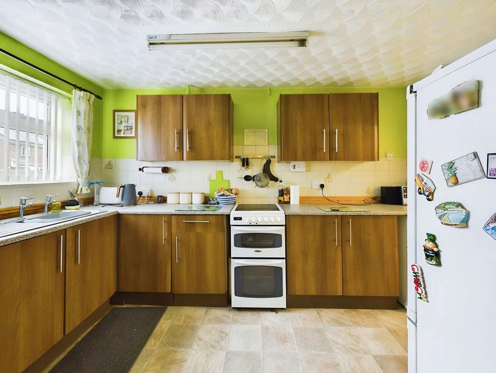 Heather Avenue, Dogsthorpe... 3 bed property for sale £235,000