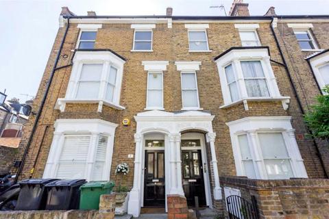 2 bedroom flat for sale, Roderick Road Hampstead NW3