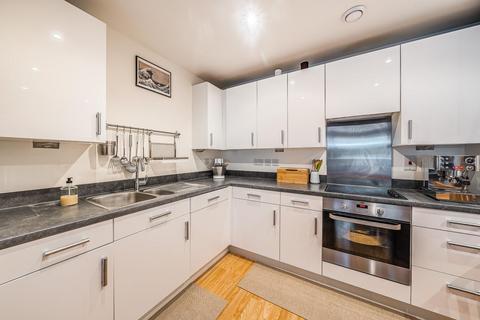 2 bedroom flat for sale, Latchmere Street, Battersea, London, SW11