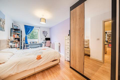 2 bedroom flat for sale, Latchmere Street, Battersea, London, SW11