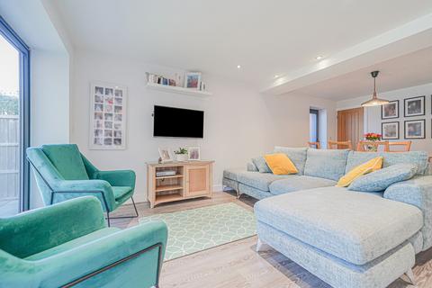 22 Copstone Drive, Dorridge, Solihull, B93 8DJ