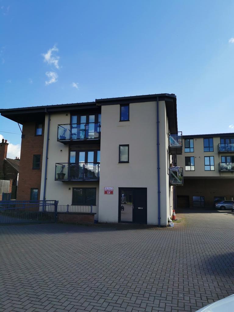 2 bed flat
