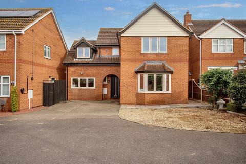 4 bedroom detached house for sale, Morgan Close, Yaxley, PE7