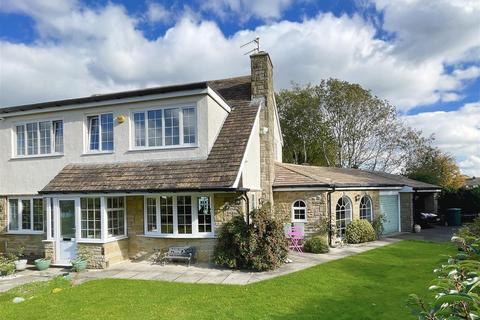 4 bedroom detached house to rent, Park Field, Ilkley LS29