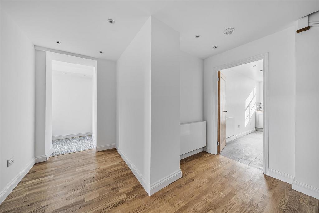 The Street, Canterbury CT3 3 bed semidetached house for sale £490,000