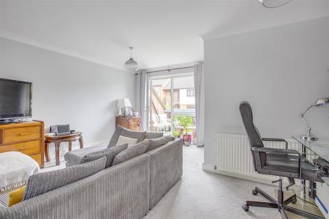 2 bedroom apartment for sale, Maitland Drive, High Wycombe HP13