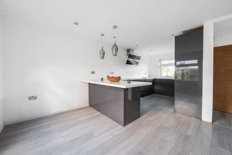 541 Abbey Road, Popley, Basingstoke, RG24 9EP