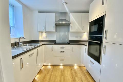 2 bedroom sheltered housing for sale, St. Giles Mews, Stony Stratford, Milton Keynes