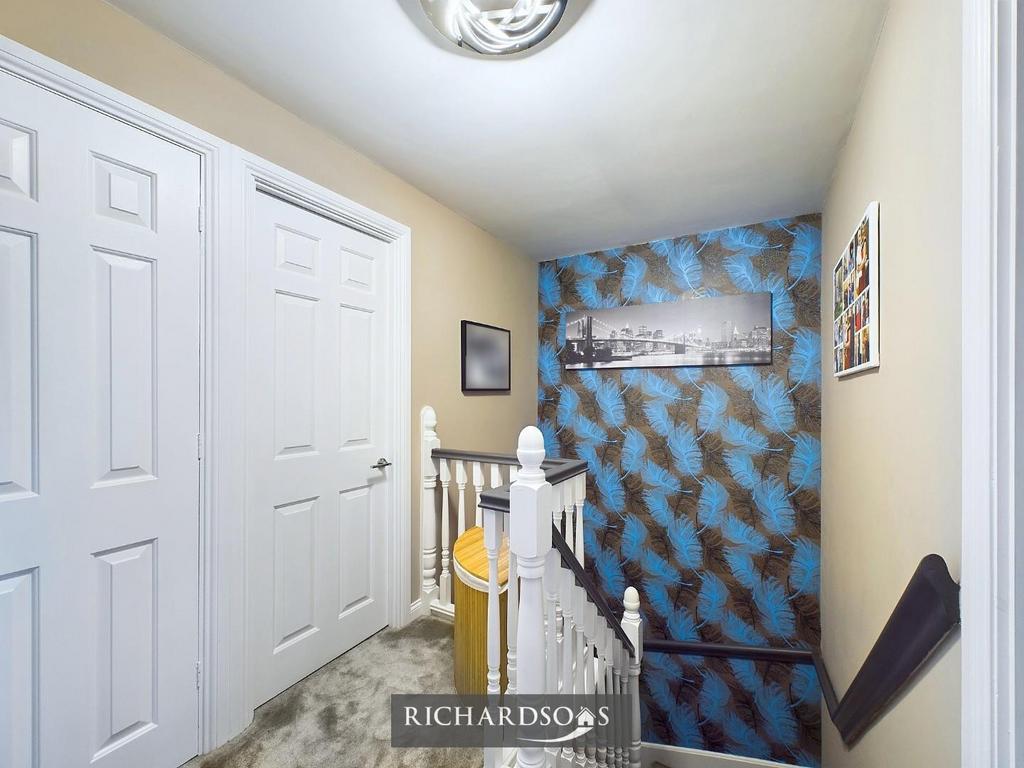 CAM02371 G0-PR0072-STILL015.jpg