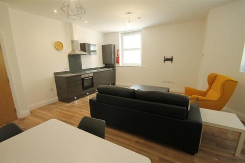 2 bedroom apartment to rent, Osborne Terrace, Jesmond, Newcastle Upon Tyne