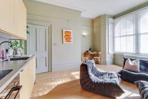 2 bedroom flat for sale, Cromwell Road, Hove, East Sussex