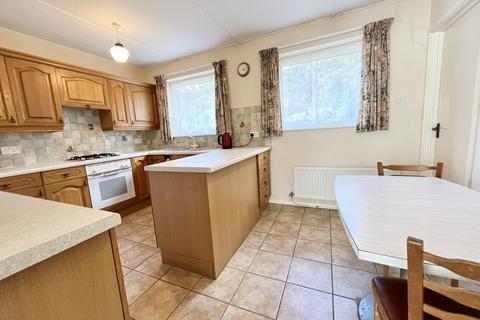 3 bedroom bungalow for sale, Rosevale Estate, Penzance, TR18 4NF