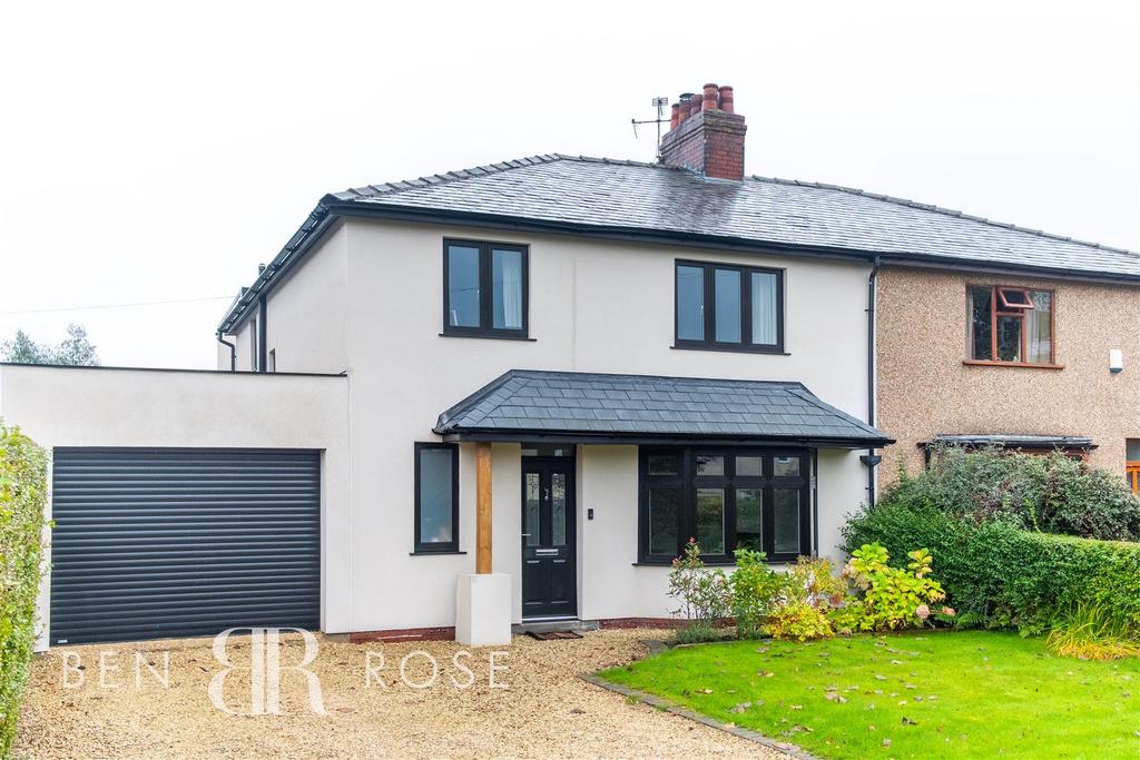Preston Old Road, Cherry Tree, Blackburn 4 bed semidetached house for
