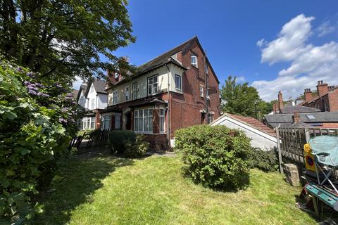 7 bedroom semi-detached house to rent, St. Michaels Villas,  Leeds, LS6