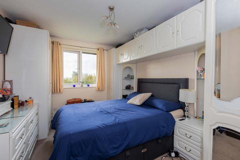 1 bedroom apartment for sale, Walpole Road, Slough SL1