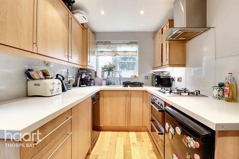 29 Havengore Close, Great Wakering, Southend-on-sea, SS3 0PH
