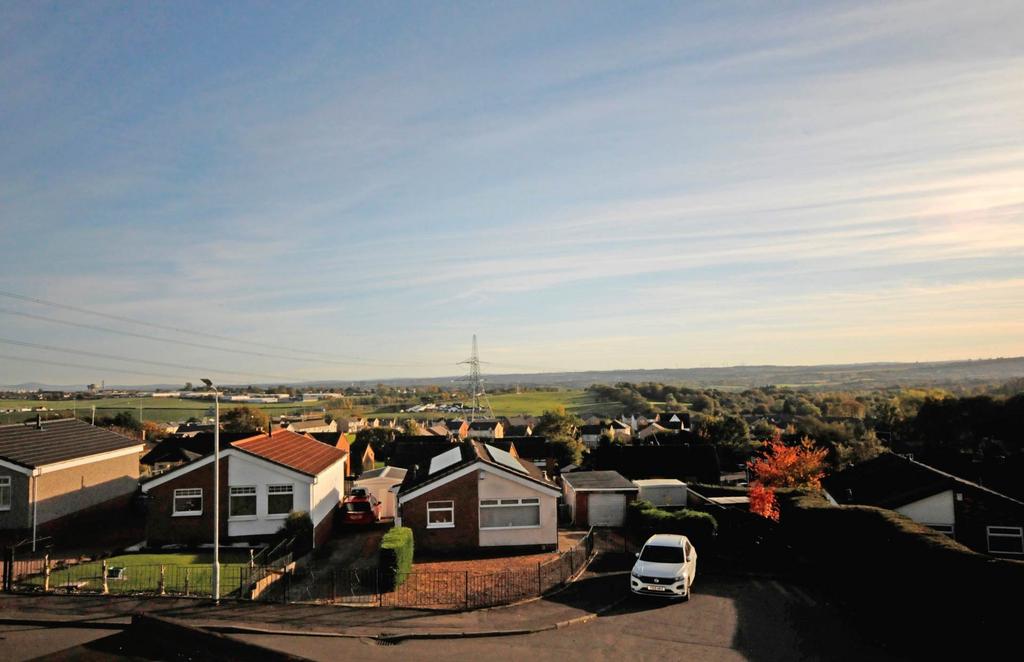 Ellismuir Road, Baillieston 3 bed semidetached house for sale £187,500